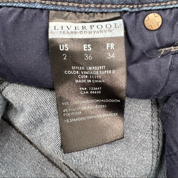 Liverpool Jeans Company The Short Cuffed Hem Denim Jean Shorts Size 2 Women's - Picture 8 of 10